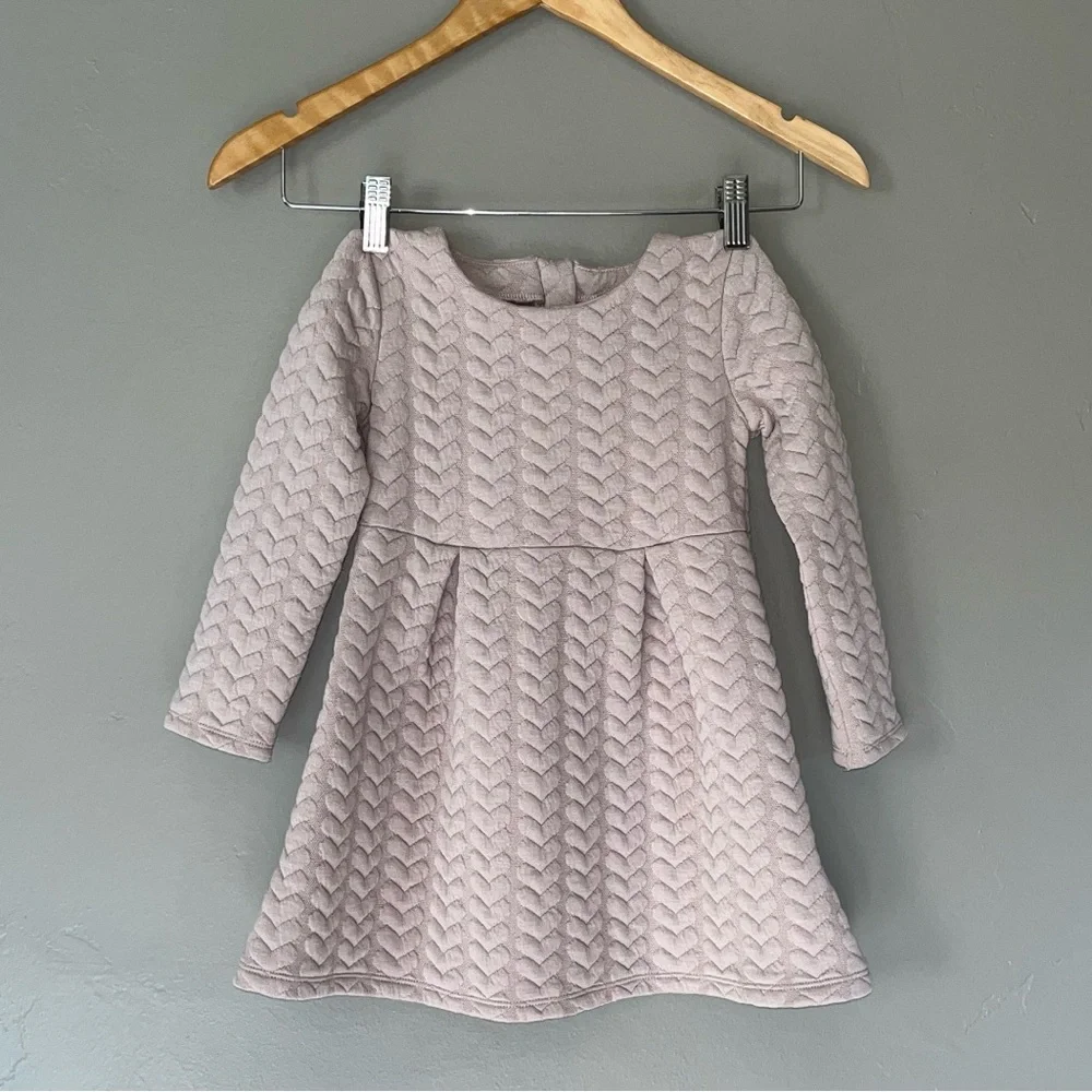 Old Navy Girls 4T Pale Pink Dimensional Quilted Hearts Design Long Sleeve Dress